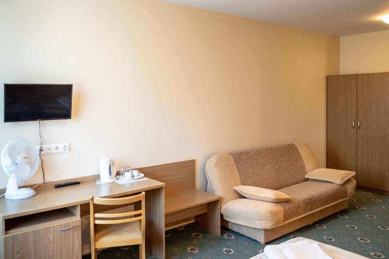 Annabella Hotel Riga Exterior photo